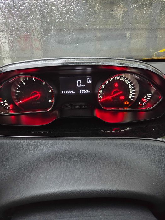 Peugeot 208 automata,diesel 2012