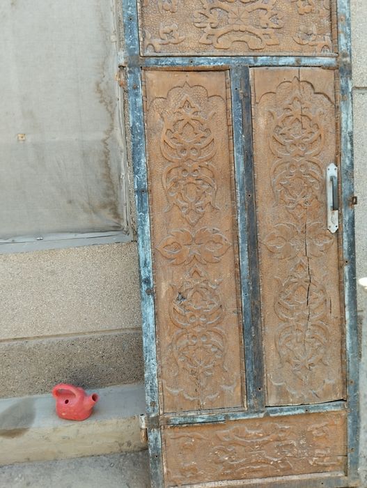 Darcha sotiladi razmir 2.10ga 1metr narxi  turba sotiladi razmir 155mm