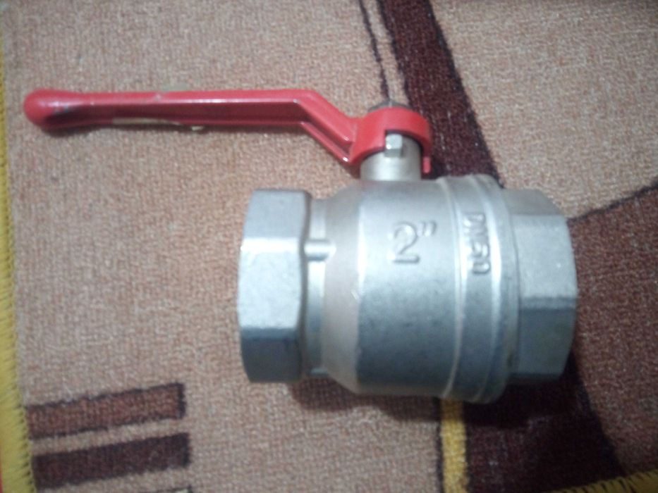 Arzător gaz metan, butan, robineți, calorifer electric.