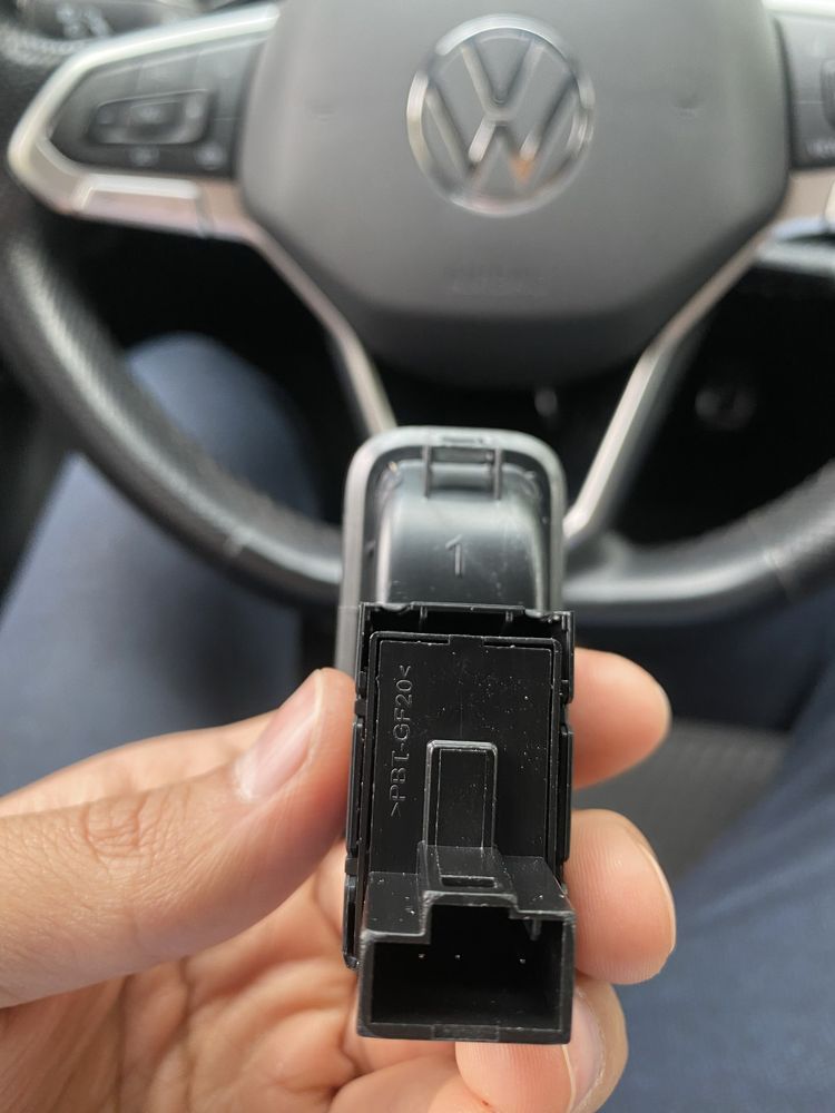 Кнопка багажника поло Volkswagen polo