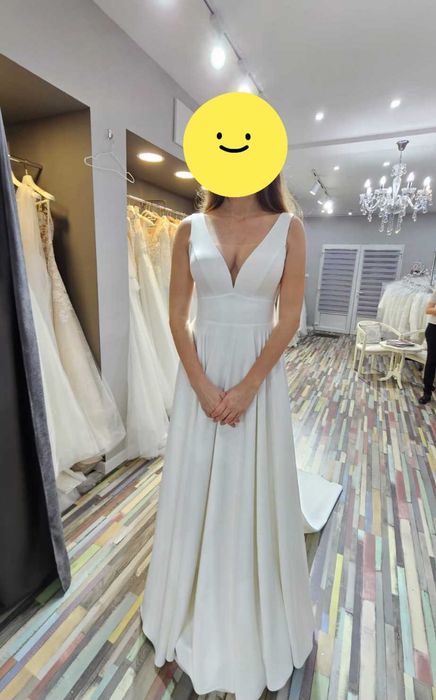 Rochie de mireasa grațioasă și lejeră