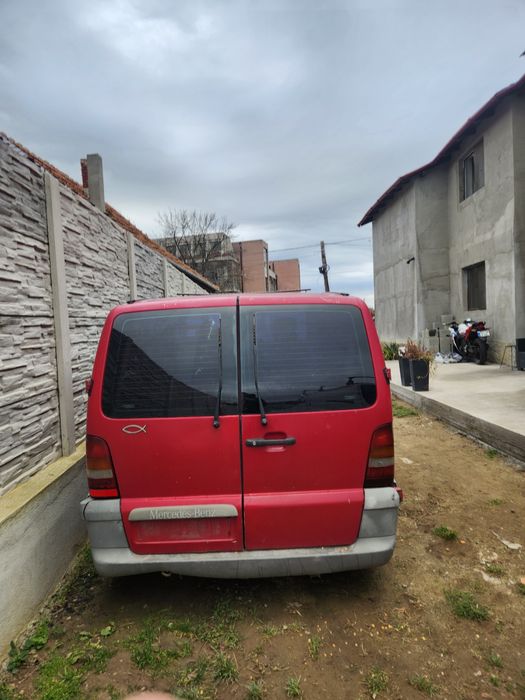 Mercedes vito 110 CDI, an 2003 dezmembrează.