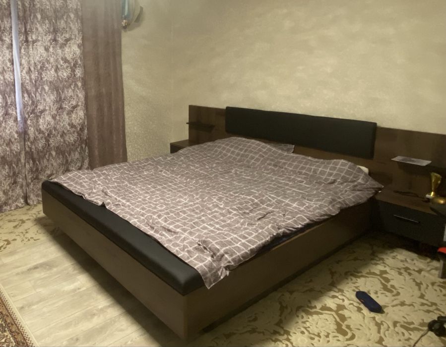 Двухспальная кровать