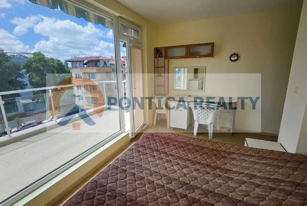 Двустаен апартамент в Китен, без такса с гледка море