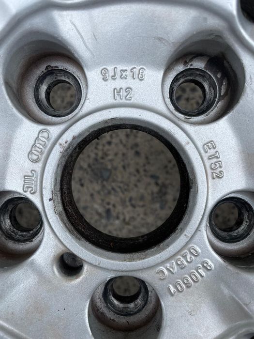 Гуми с джанти 245/40/18 Pirelli Ауди