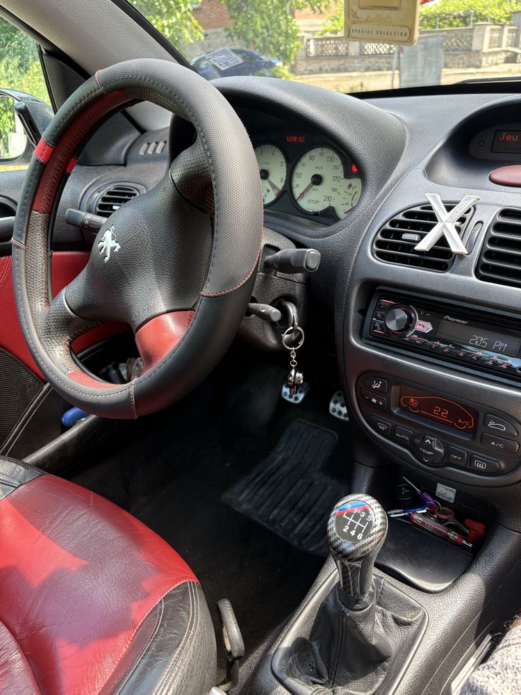 Продавам Пежо 206cc 2.0 бензин 140 коня кабриолет