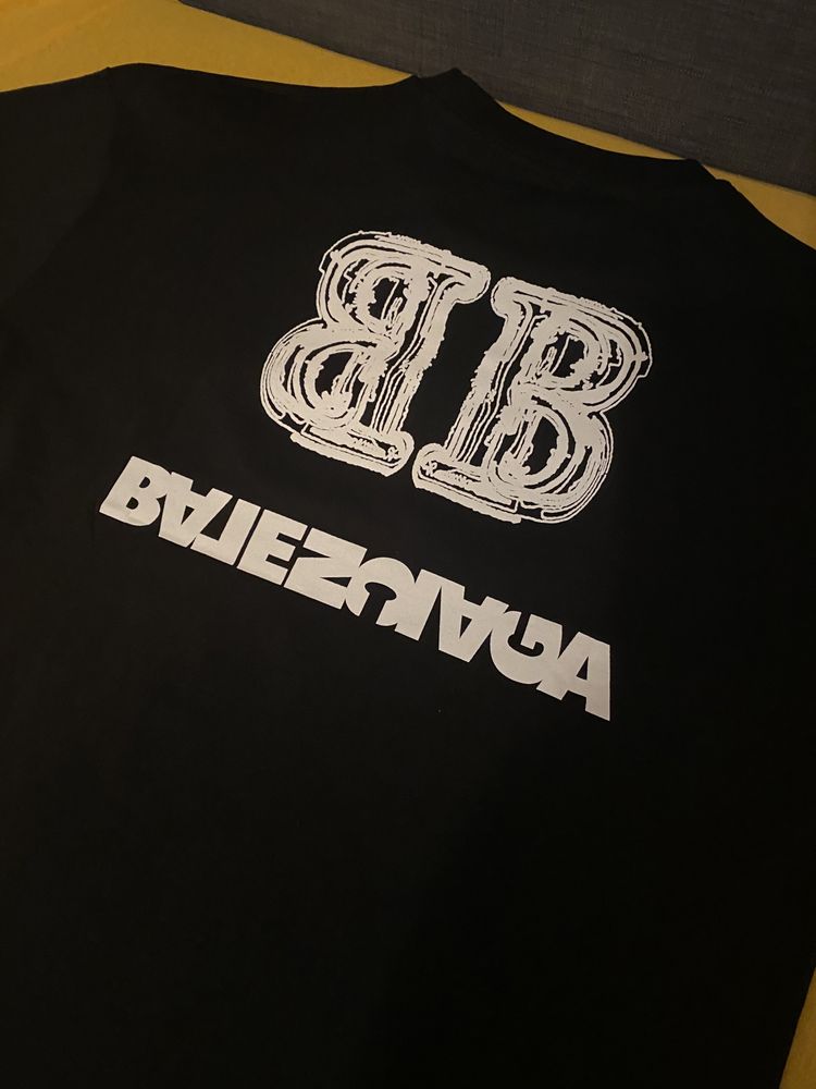 Tricou Balenciaga calitate superioara