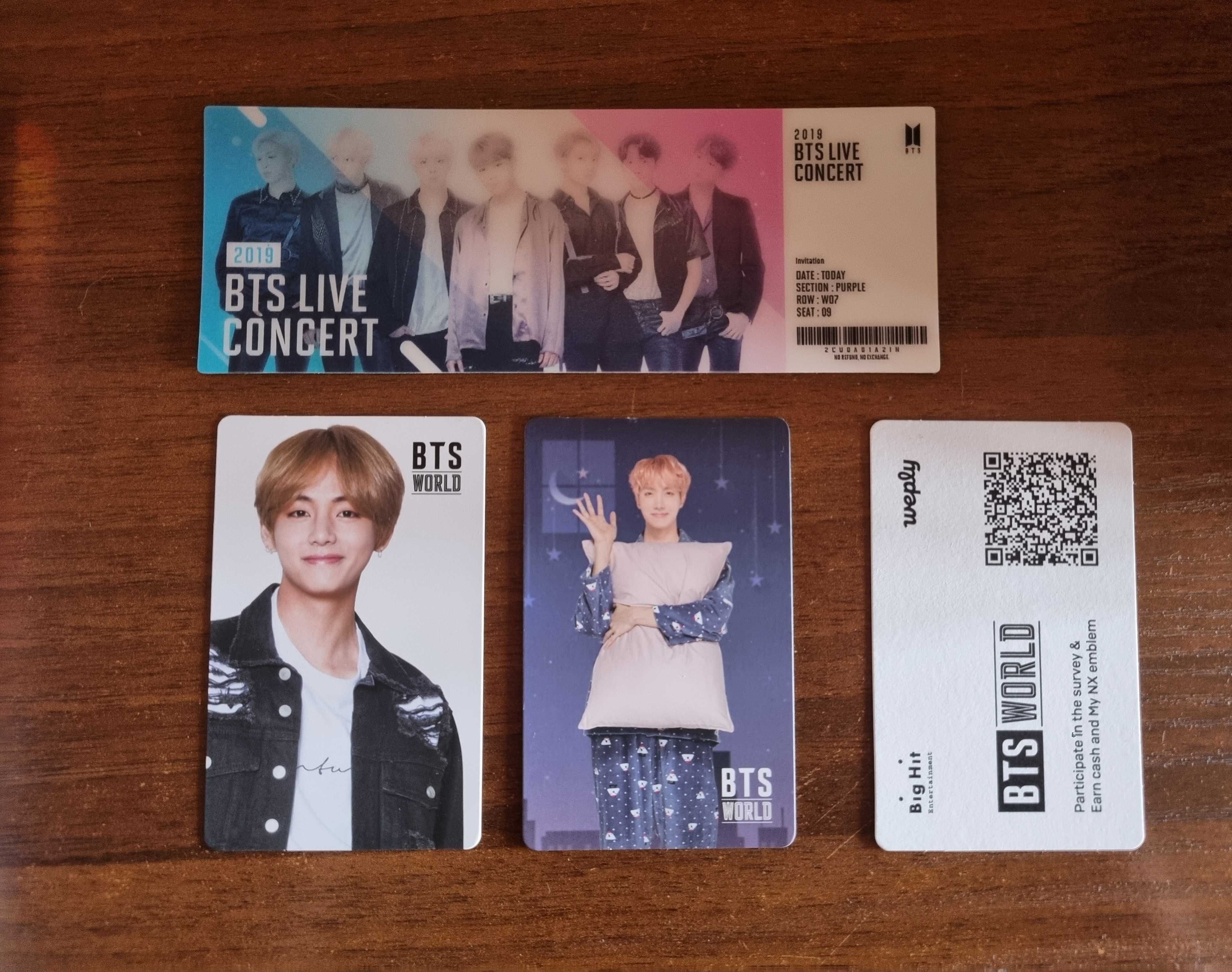 Album BTS World (utilizat)