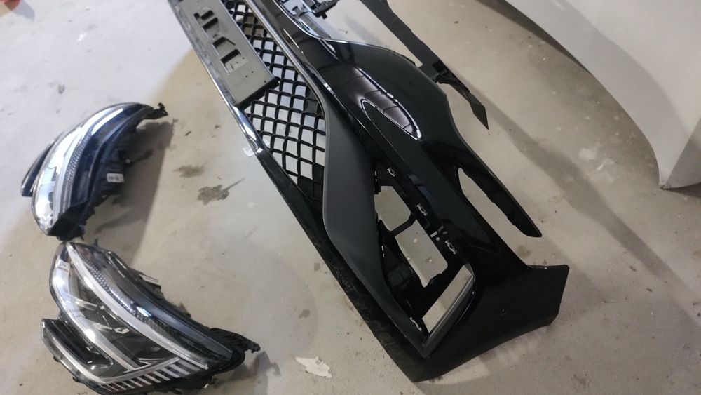 Bara fata ,  faruri Megan 4 facelift GT