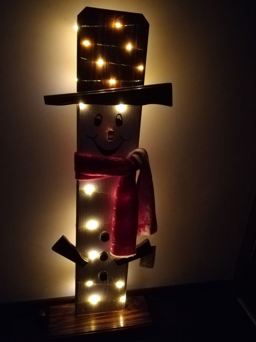 Снежен човек от дърво