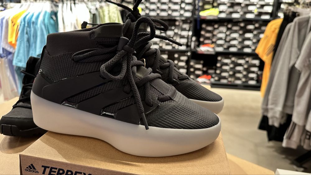 Adidas Fear Of Good 1 Basketball originali , noi ( marime 40 )