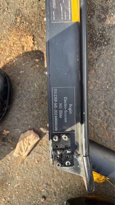 Trotineta electrica cu defect