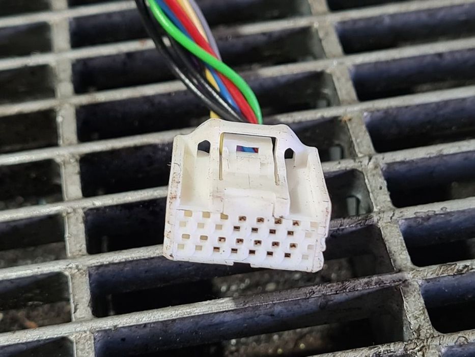 Oglinda stanga Nissan Qashqai J11 2013 - 2017 4 Usi GRI (1023) Rabatabile Lovita capac ...