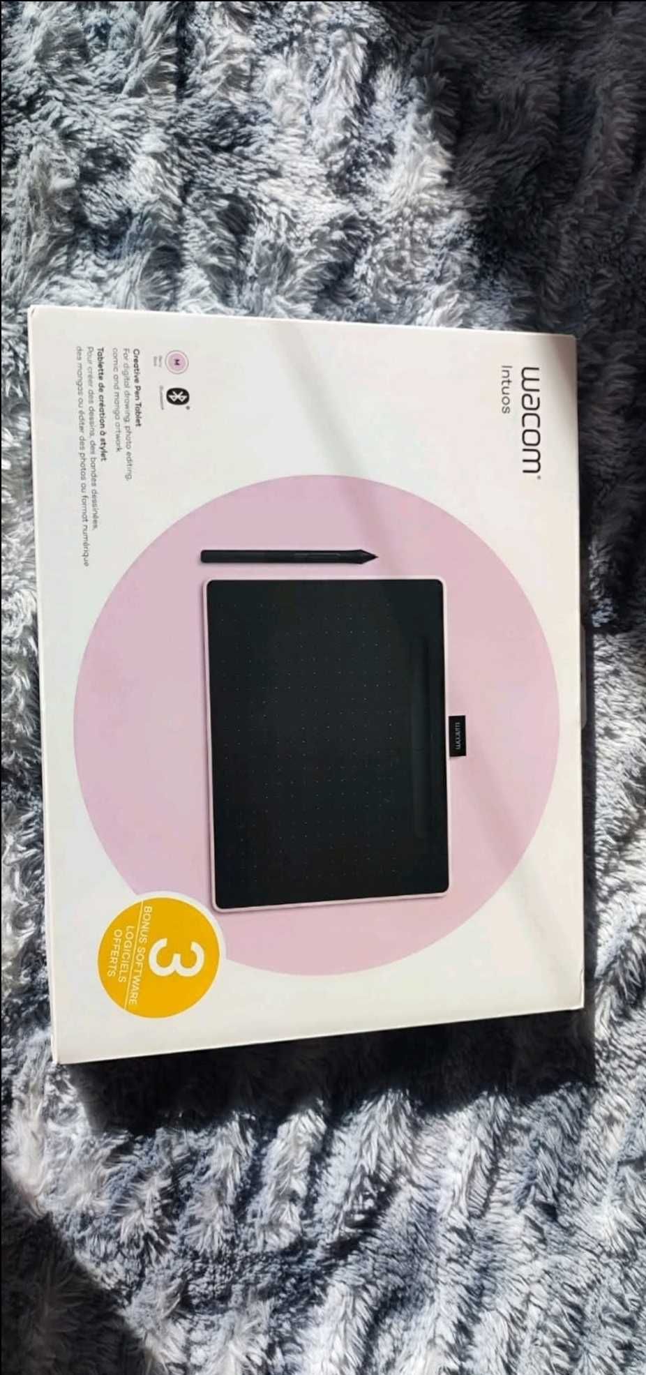 Графичен таблет ,,Wacom Intos M" розов