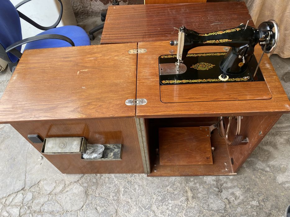 Тикув машинаси сотилади