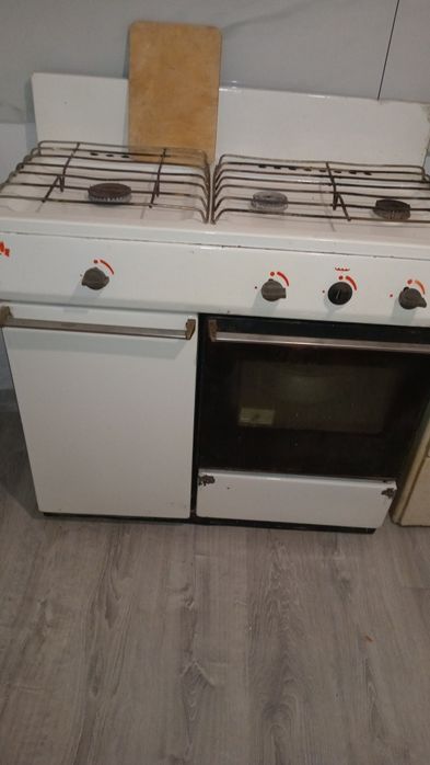 Продаётся газовая плита хорошего качества