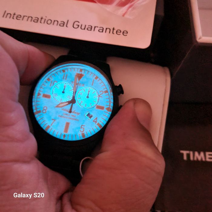 Часовник тимекс нов