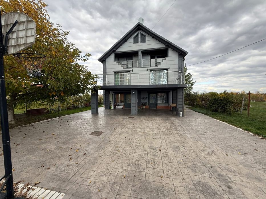 Vând Vila Duplex P+1E+M / Locatie Cionchesti / Satu Mare