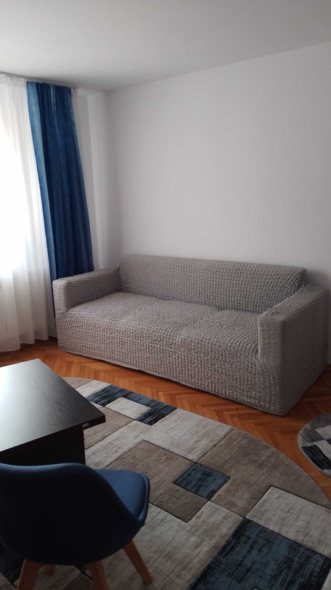 de vânzare apartament 3 camere decomandate zona centrală Câmpia Turzii