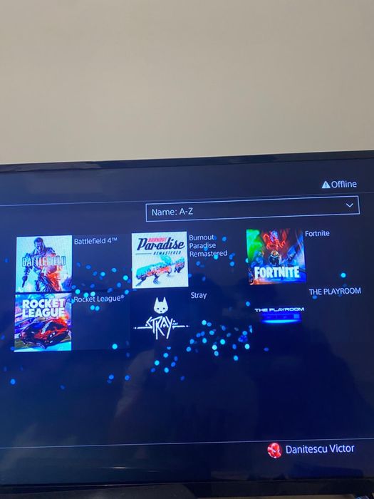 Vand  ps 4 cu jocuri multe