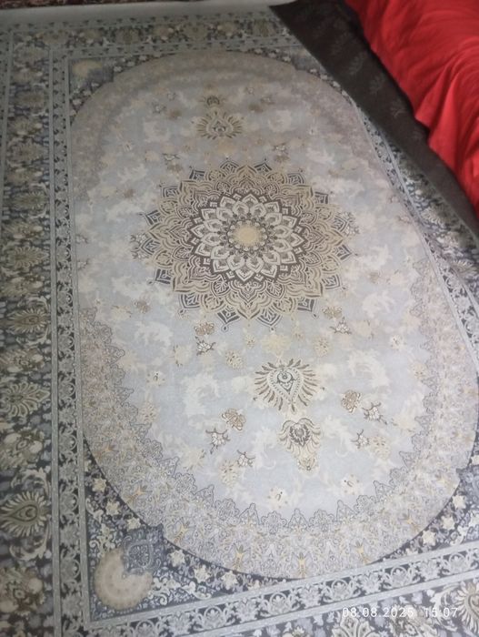 Продам безворсовый ковёр.