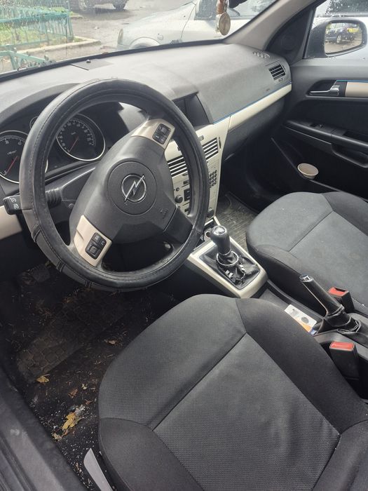 Opel Astra  H  2007
