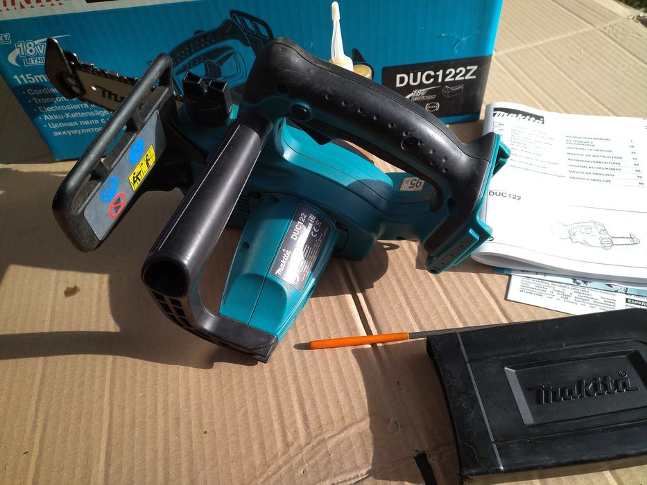 Акумулаторна резачка  Makita DUC122