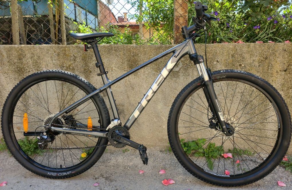 Trek Marlin 5  29 цола Хидравлични дискови 2х8 скорости