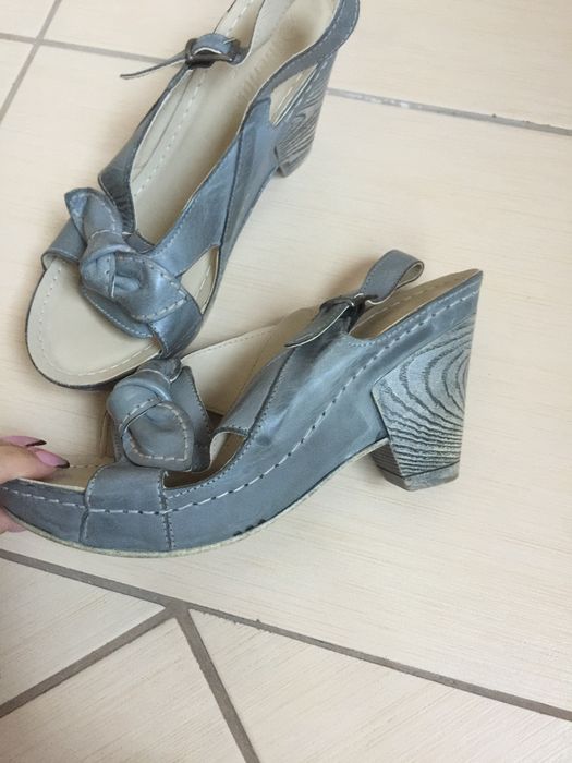 Дамски сандали на ток