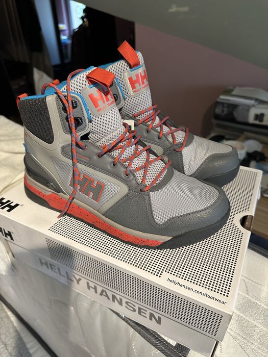 Ghete noi Helly Hansen inpermeabile marimea 41