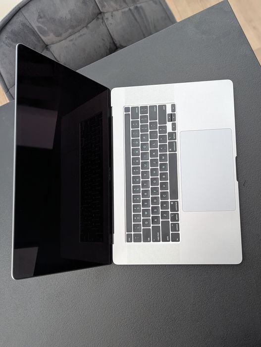 Macbook pro 2021, I9, 32GB RAM, 1TB SSD