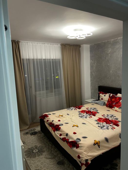 Vand apartament 3 camere