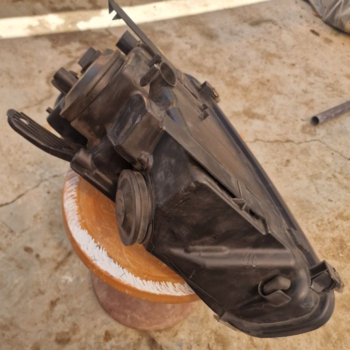 Ford C-Max 2009 десен фар