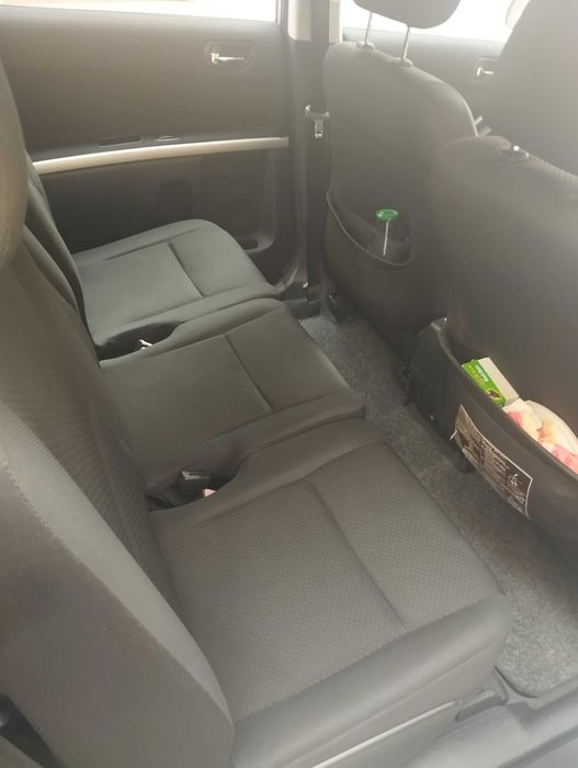 Продавам Тойота Корола Версо