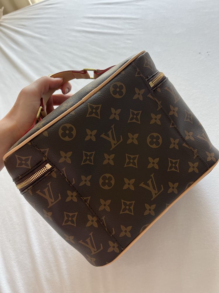 НАМАЛЕНИЕ! Louis vuitton чанта за грим