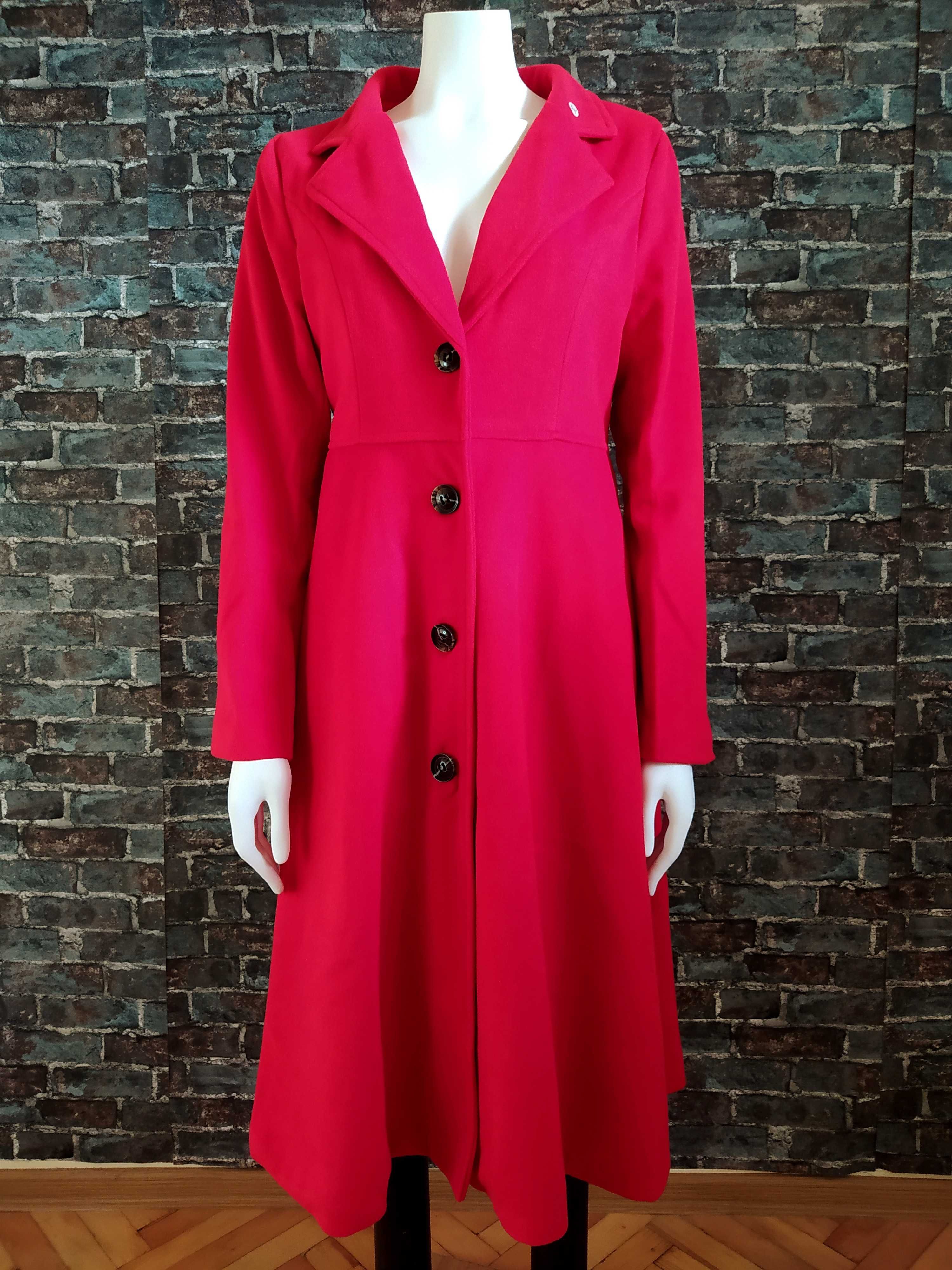 Червено дамско палто
