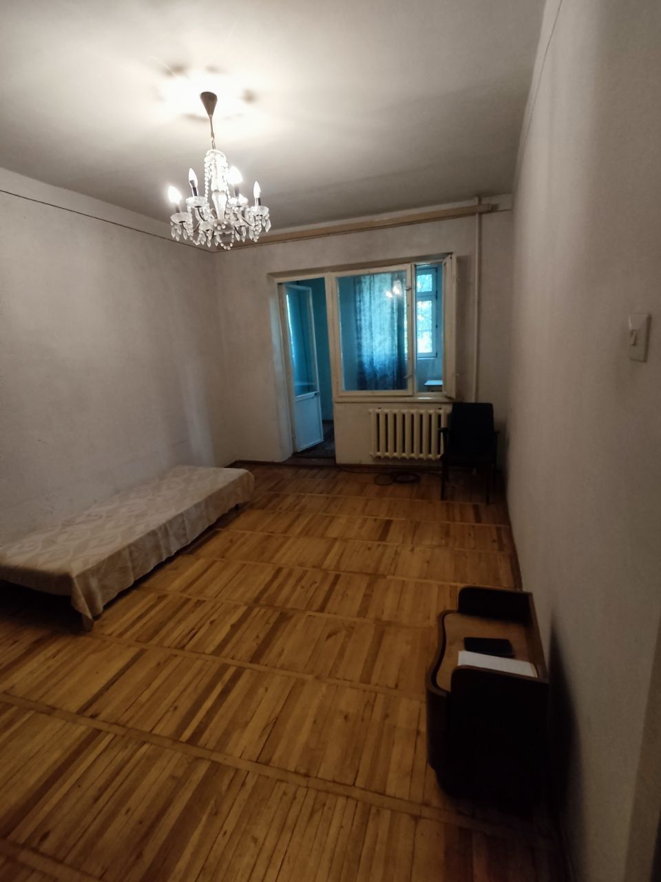 Продаётся квартира Чиланзар 8 квартал 2в3/2/4 кирпич 77 серия