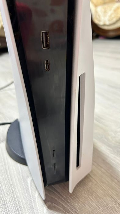 Продам PlayStation 5