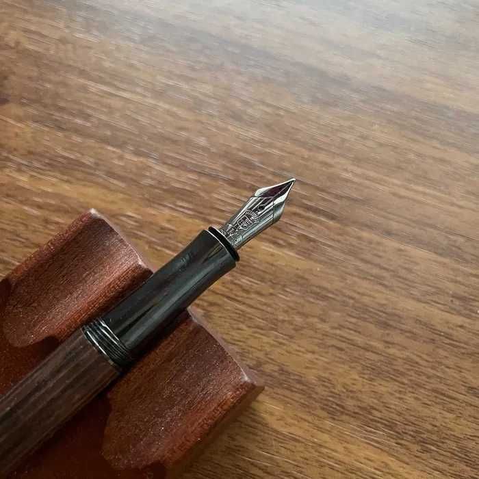 Colecția Graf von Faber-Castell Macassar (Stilou+Roler+Pix+Creion)