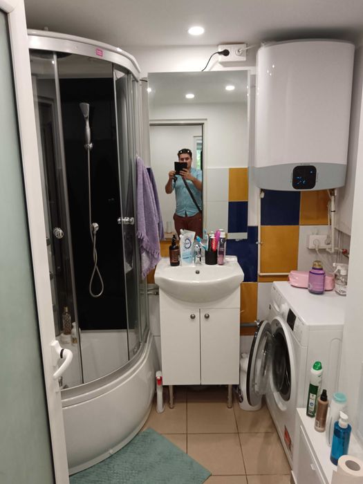 Eroii Revoluției langa metrou,renovat,mobilat modern 460 de Euro luna