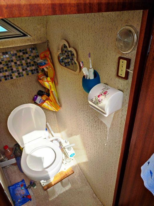 Barca cu cabina in Grecia