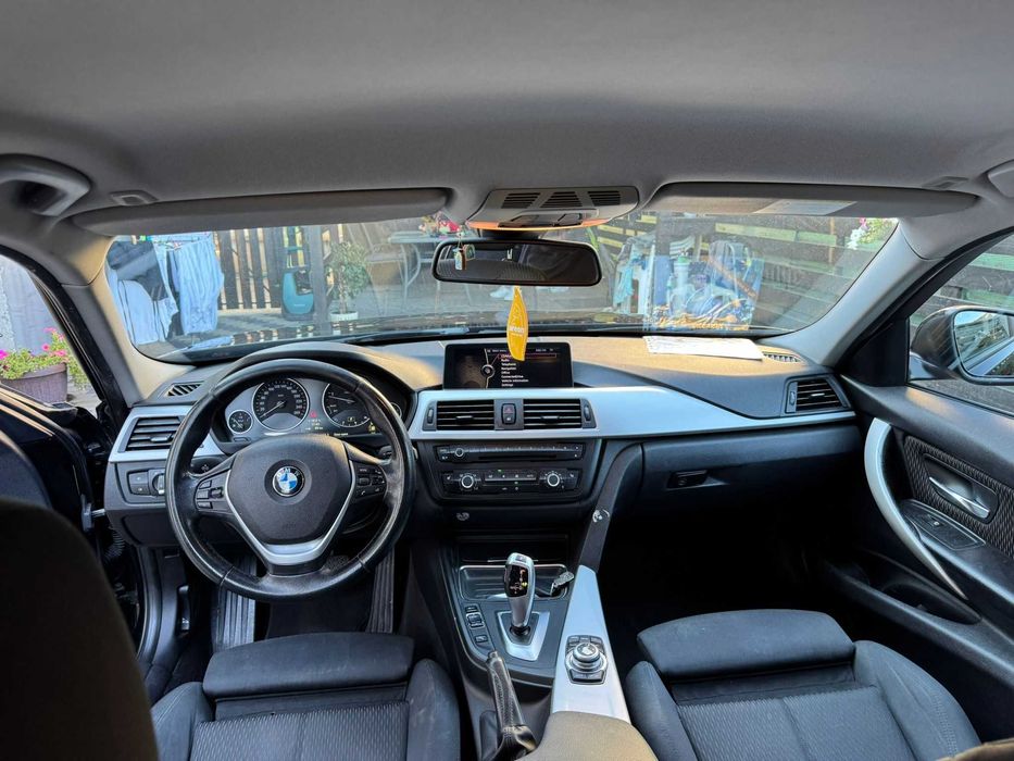 BMW F30 2.0d 2012