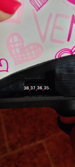 Кънки 35-38 номер