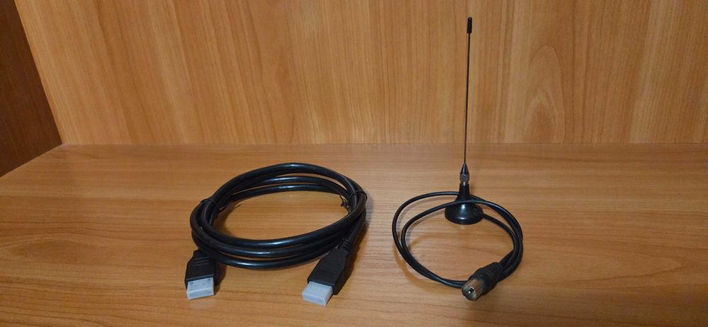 Декодер STRONG за цифрова ефирна телевизия.