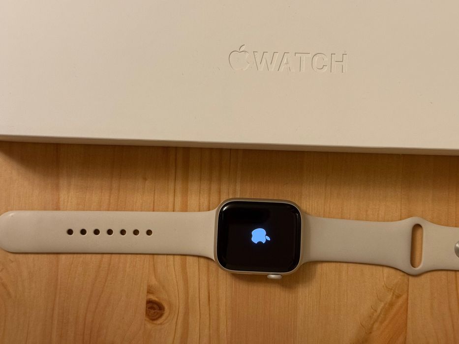 Apple Watch Series 8 45mm Starlight