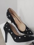 Обувки на ток Guess