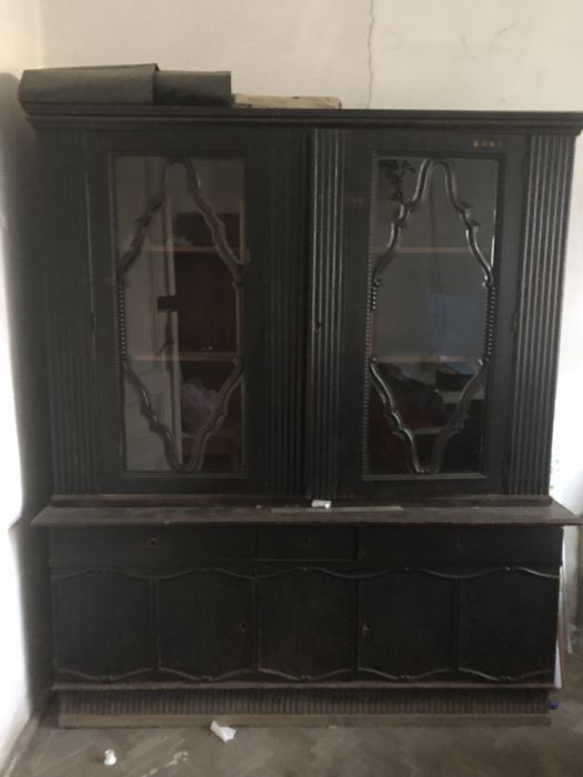 Vand dulap masiv cu geam cristal