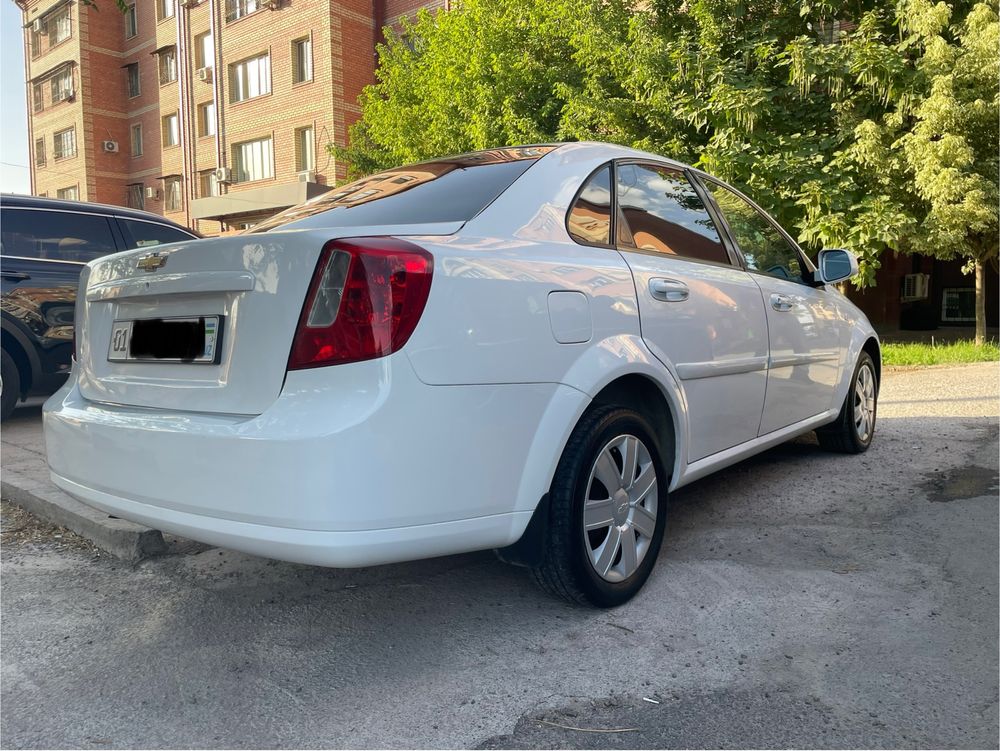Chevrolet Gentra AT
