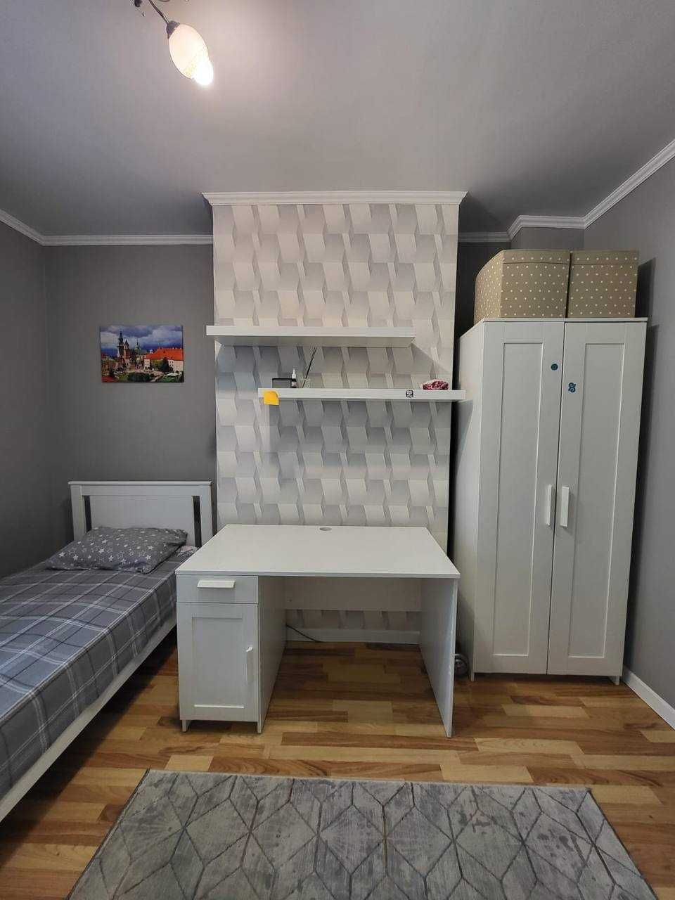 Мебель Икеа - шкаф, кровать, письменный стол, полки.