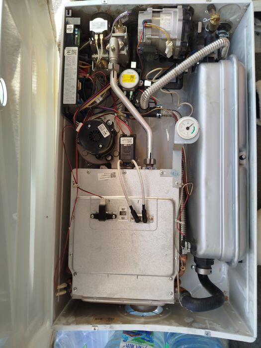 Eski Katyol zapchast qilish uchun sotiladi